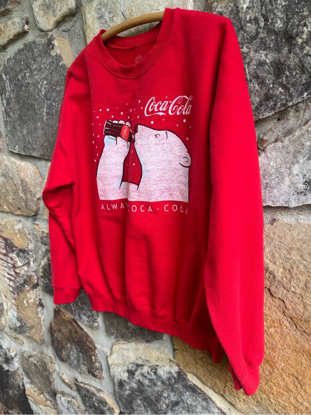 Coca-Cola Red Crewneck Sweatshirt with Polar Bear Graphic Medium Oversized - Picture 5 of 9